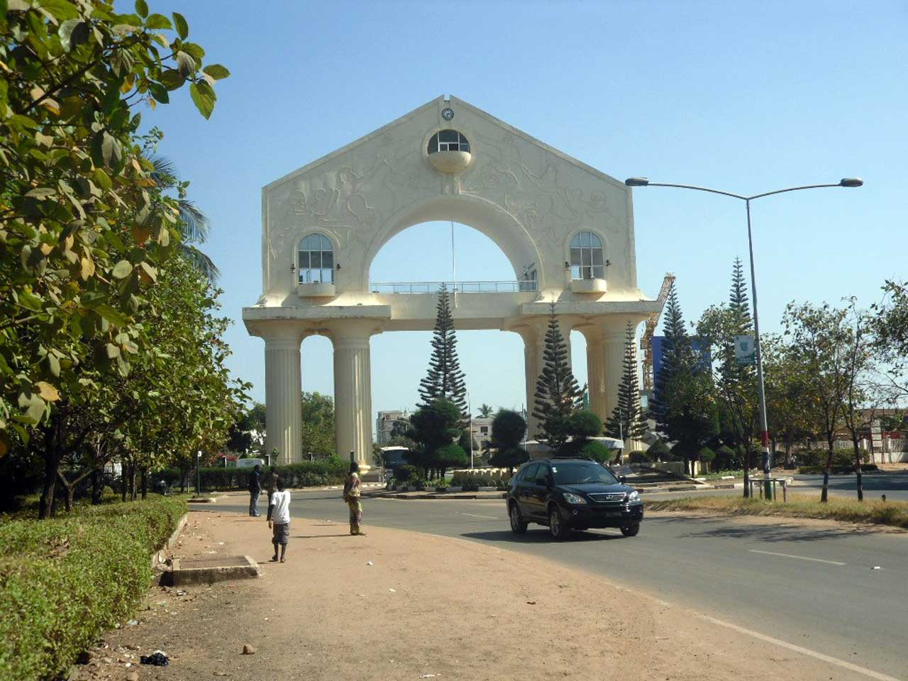 Gambia BETWEEN TraditionAL AND Modern